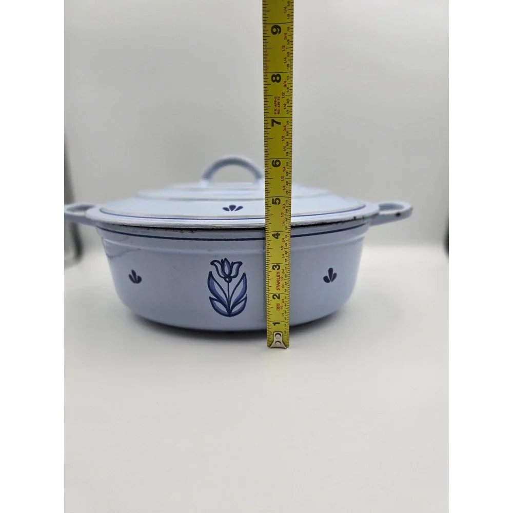 Vintage Blue Floral Cast Enamel Casserole Pot with Lid‎ Dutch Oven Style